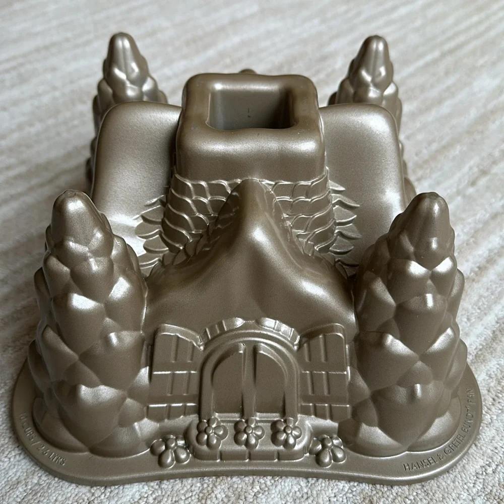 Williams Sonoma Nordic Ware HANSEL & GRETEL Bundt Pan Cake Mold 10 Cup